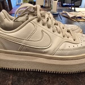 Nike Womesn Sneakers